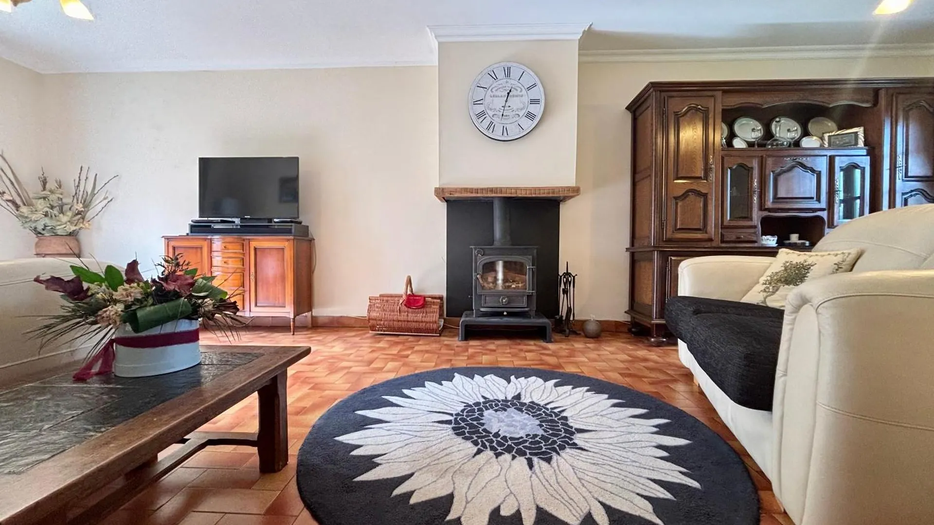 Fontaine Blanche River View, Large Patio & Garden In Central Brittany With Starlink Wifi Treffrin France