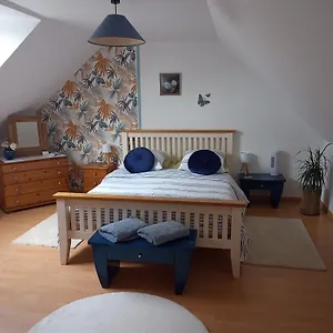 Homestay Four Chimneys, Treffrin